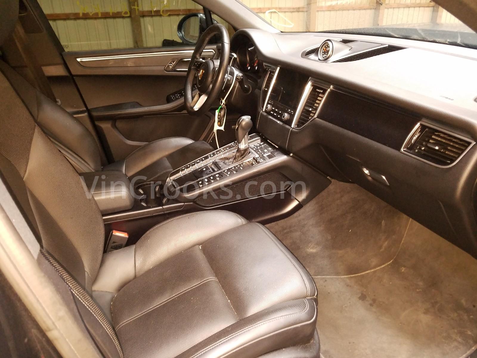 WP1AA2A57JLB25017