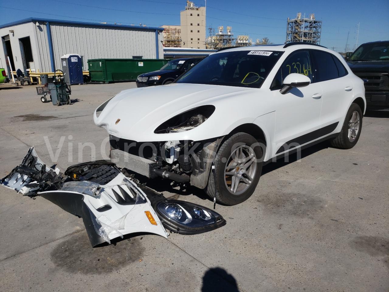 WP1AA2A50JLB01528