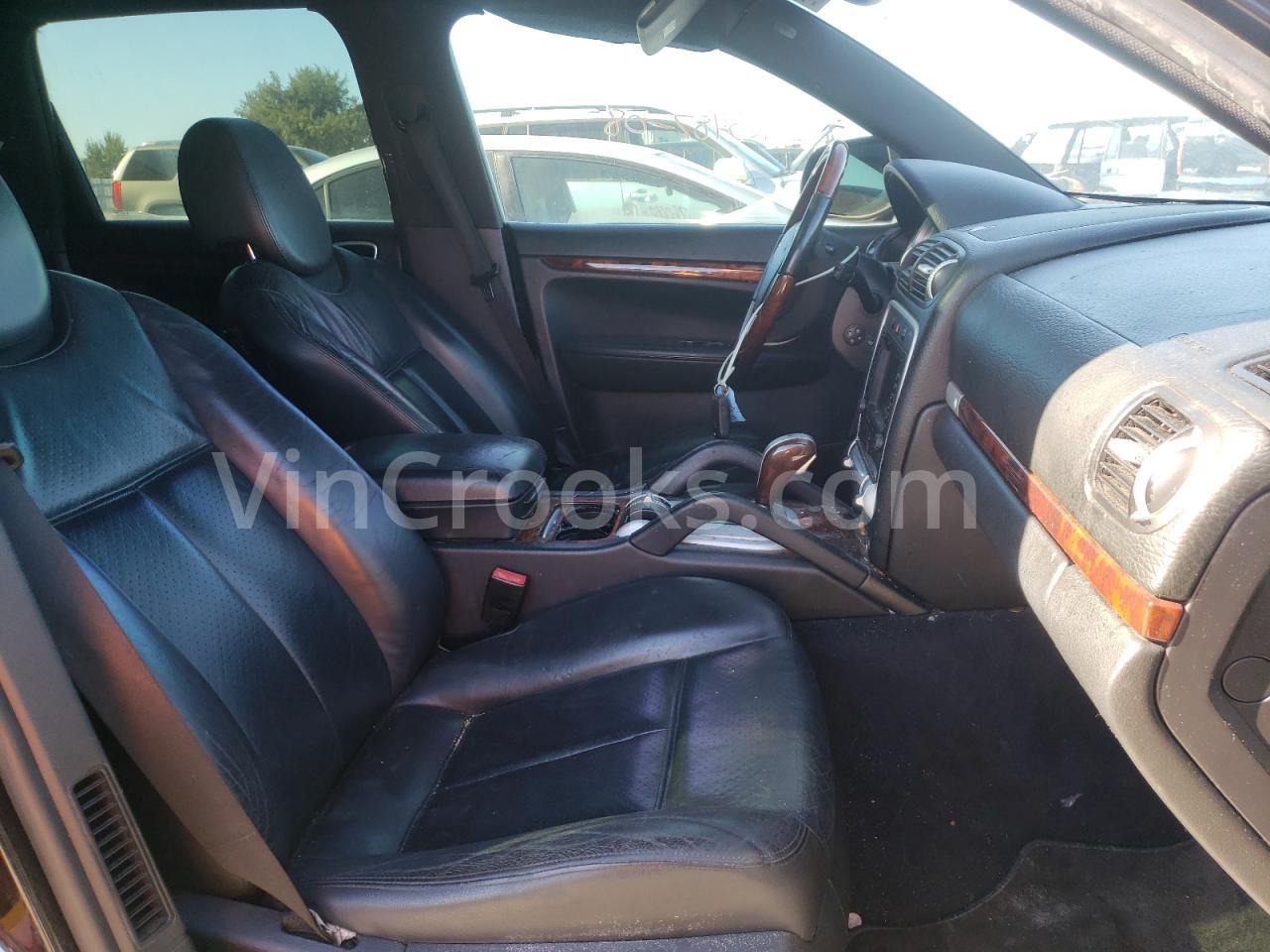WP1AB29PX8LA40735