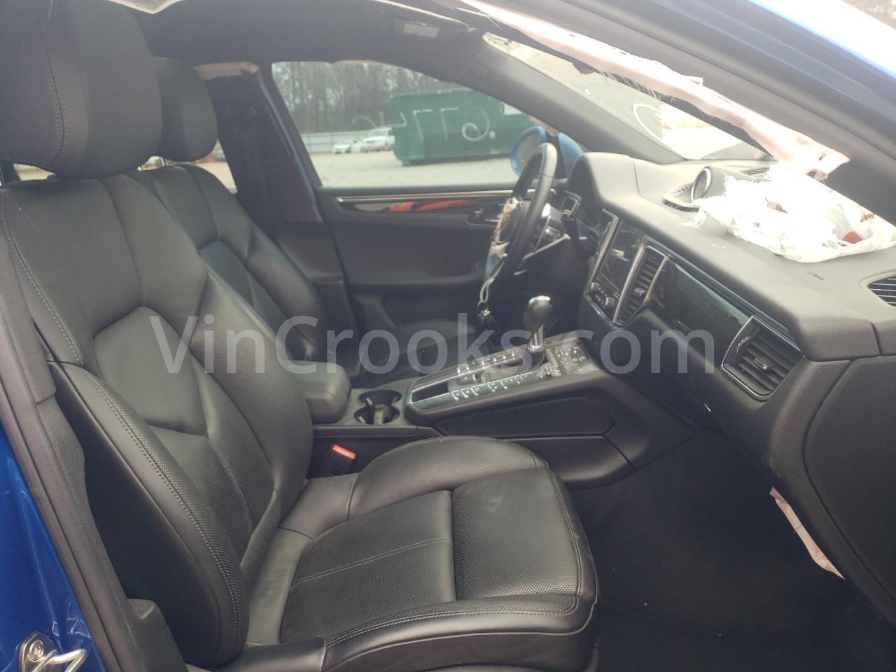 WP1AA2A56JLB18950