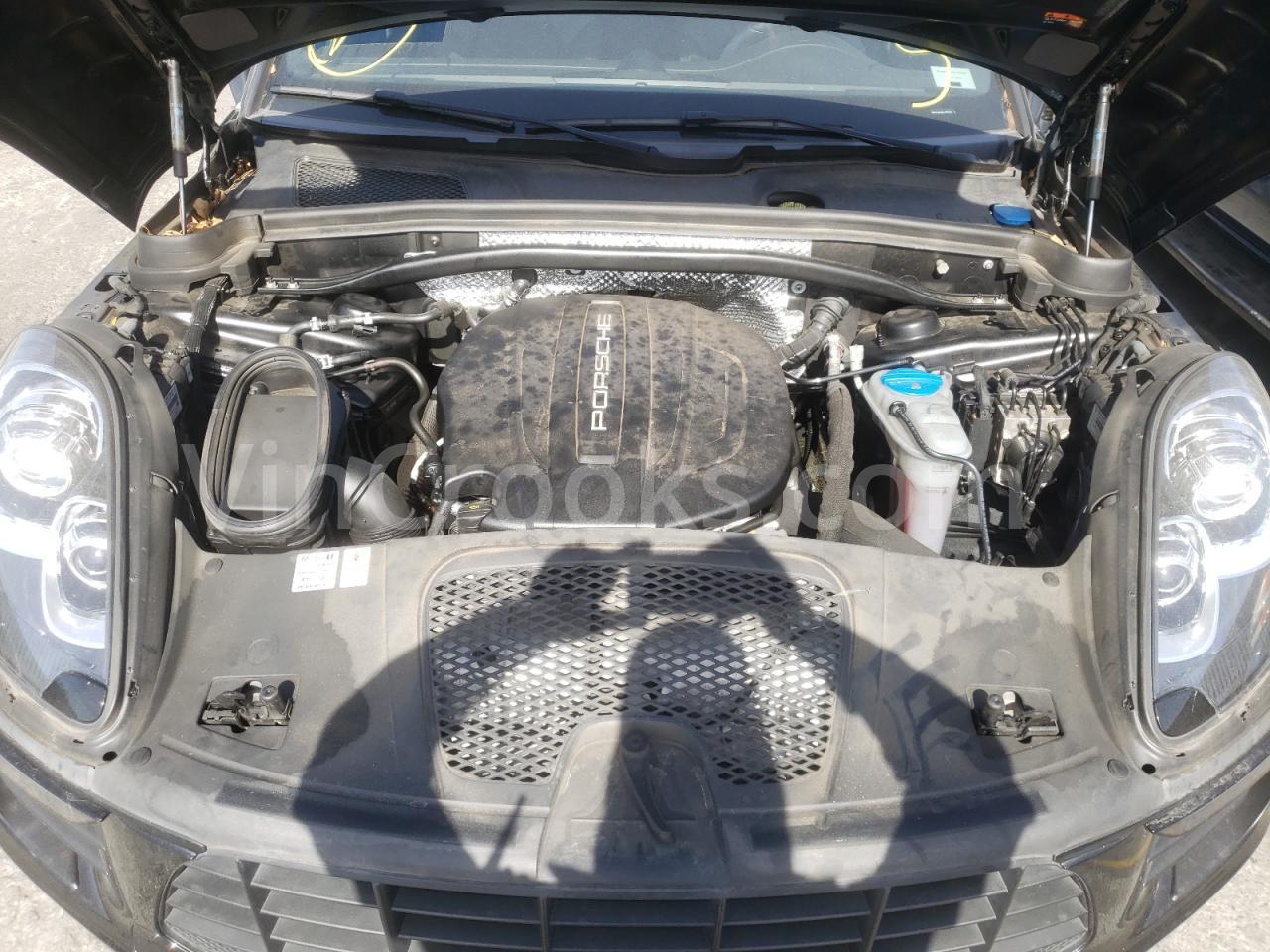 WP1AA2A58JLB25043