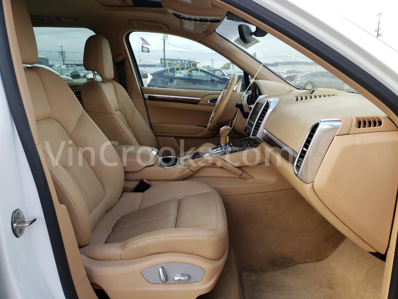 WP1AE2A2XDLA15979