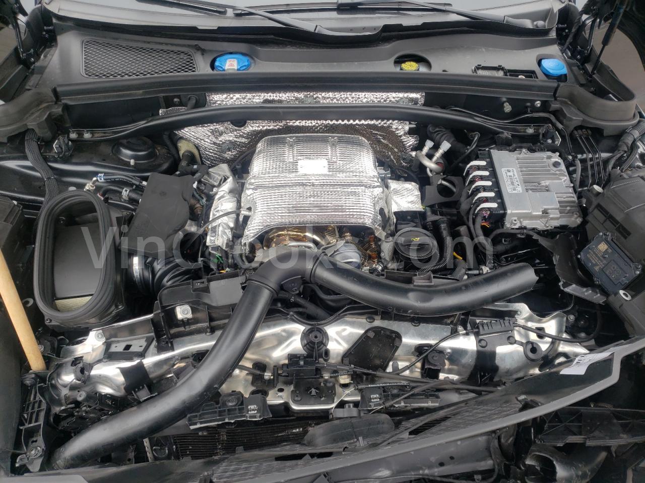 WP1AB2A57MLB30655