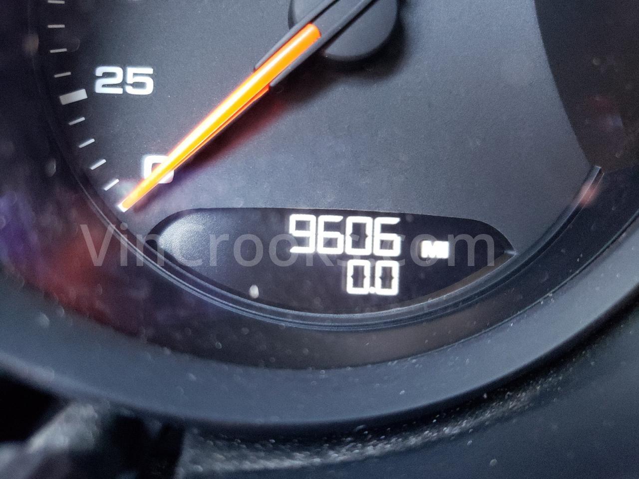 WP1AG2A55MLB50016