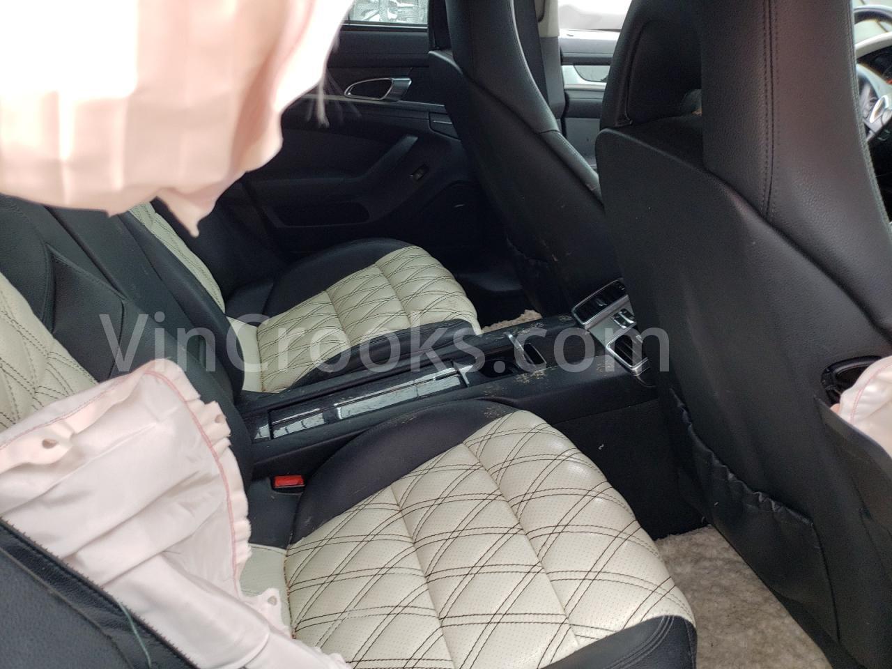 WP0AB2A77CL061855