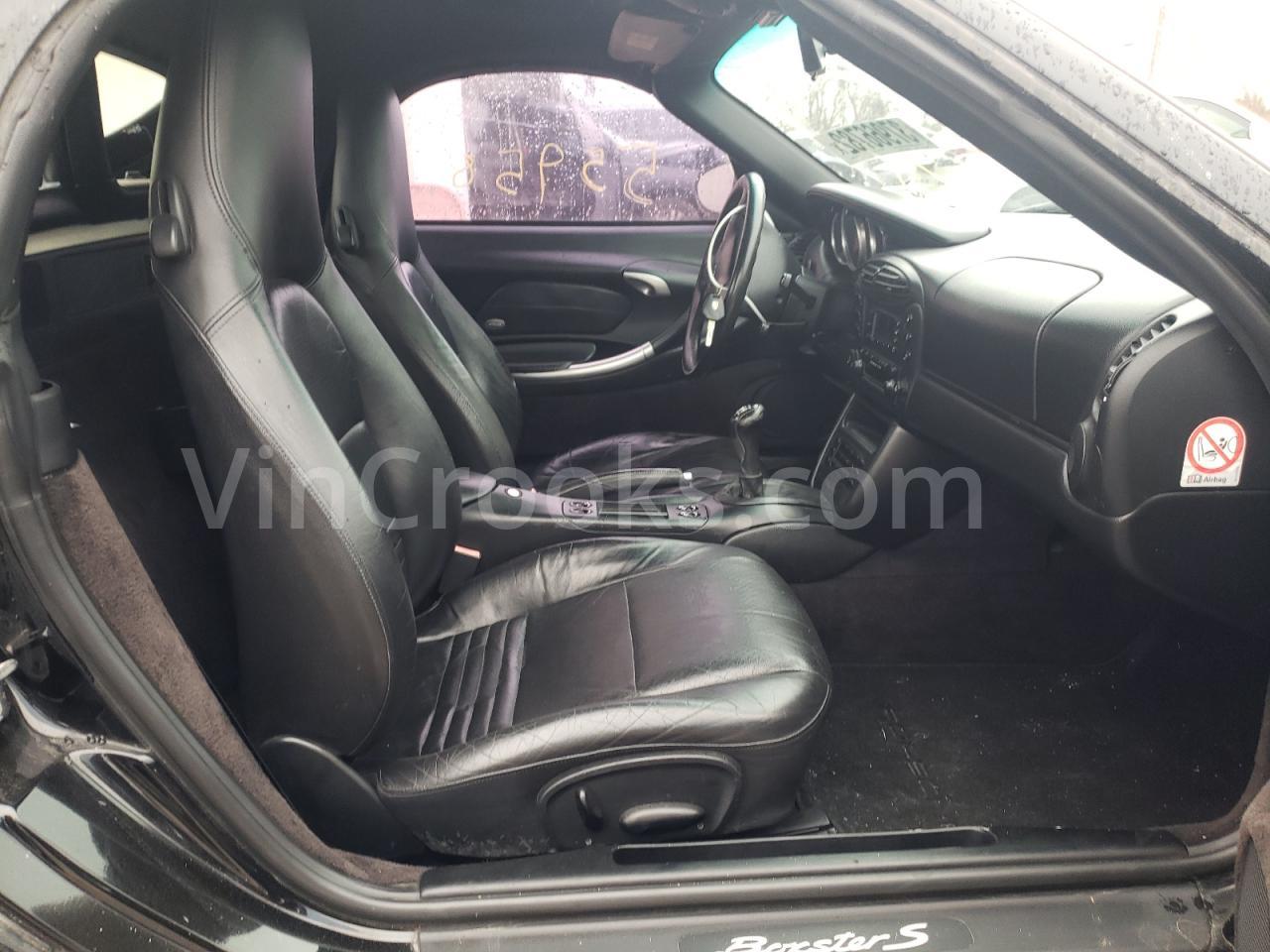 WP0CB2988YU663445