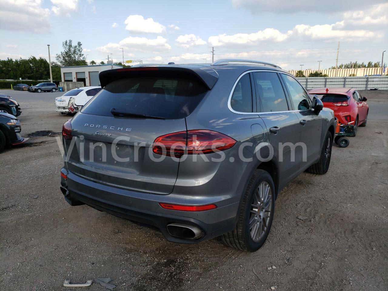 WP1AA2A21JKA04009