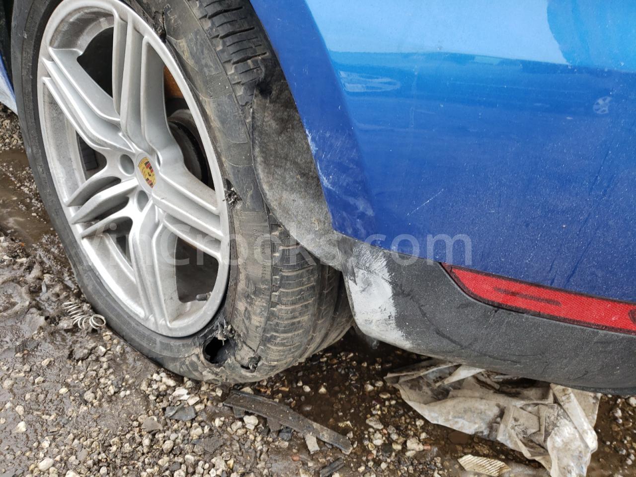 WP1AB2A56HLB15330