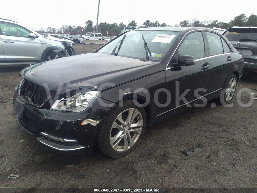 WDDGF8BB6CR203992