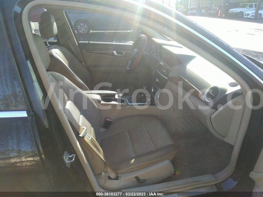 WDDGF4HB1CA610200