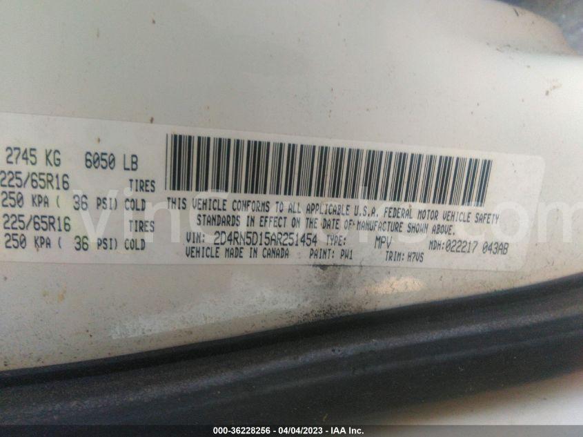 2D4RN5D15AR251454