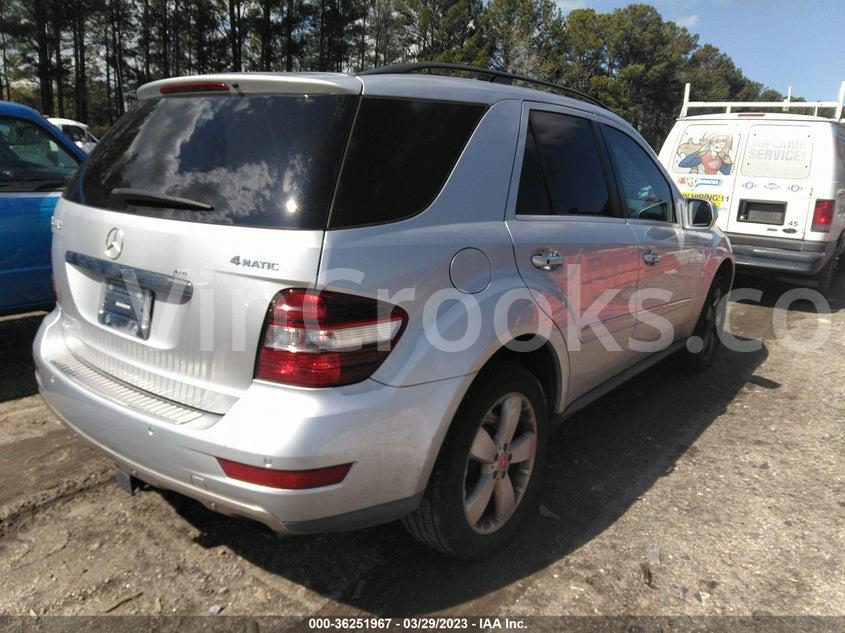 4JGBB8GB2AA599676