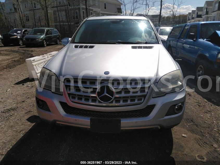 4JGBB8GB2AA599676