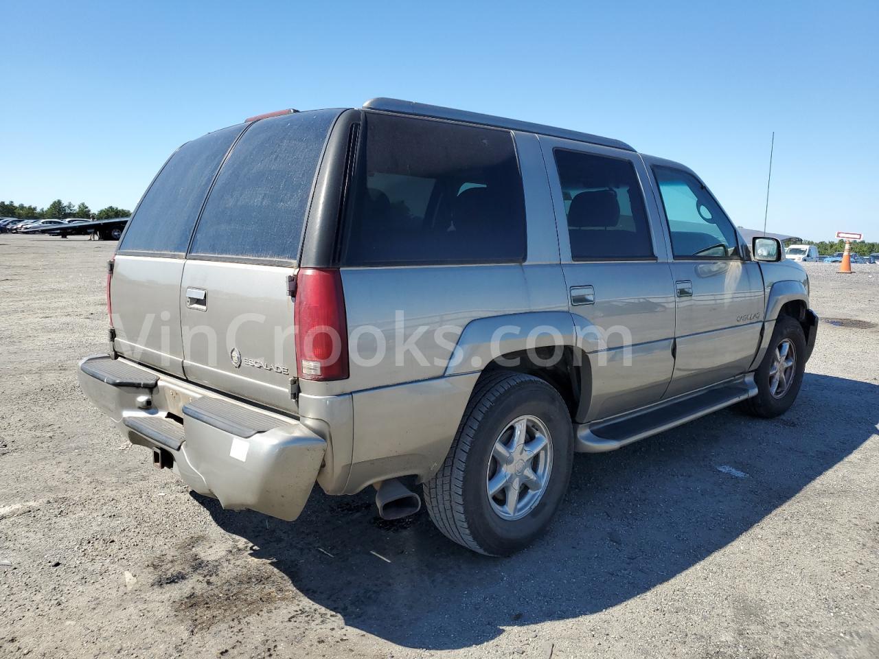1GYEK63R6YR206549
