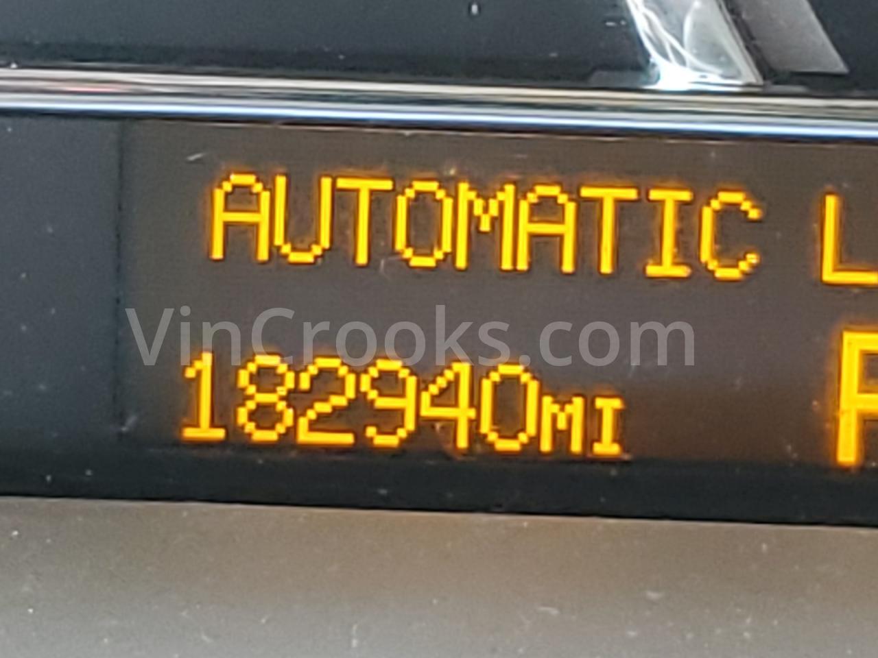 1G6DW67V890138597