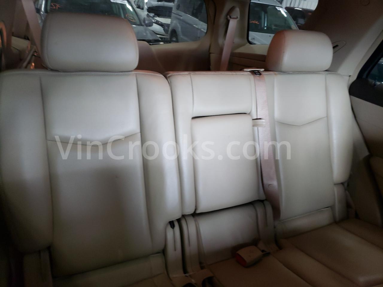 1GYEE637180120544