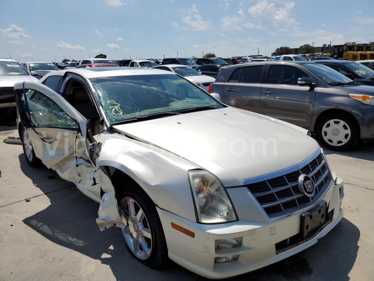 1G6DW67V890138597