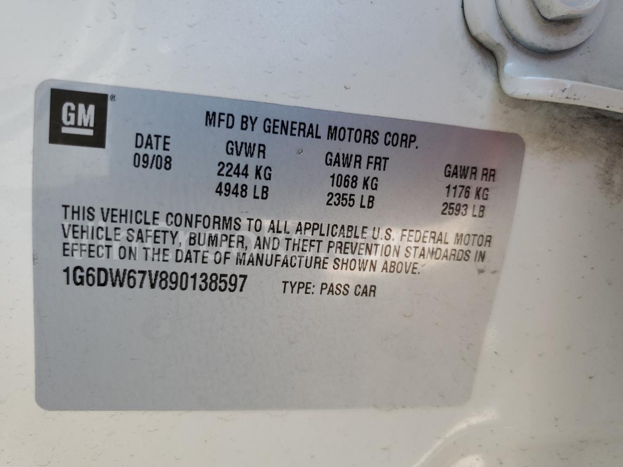 1G6DW67V890138597