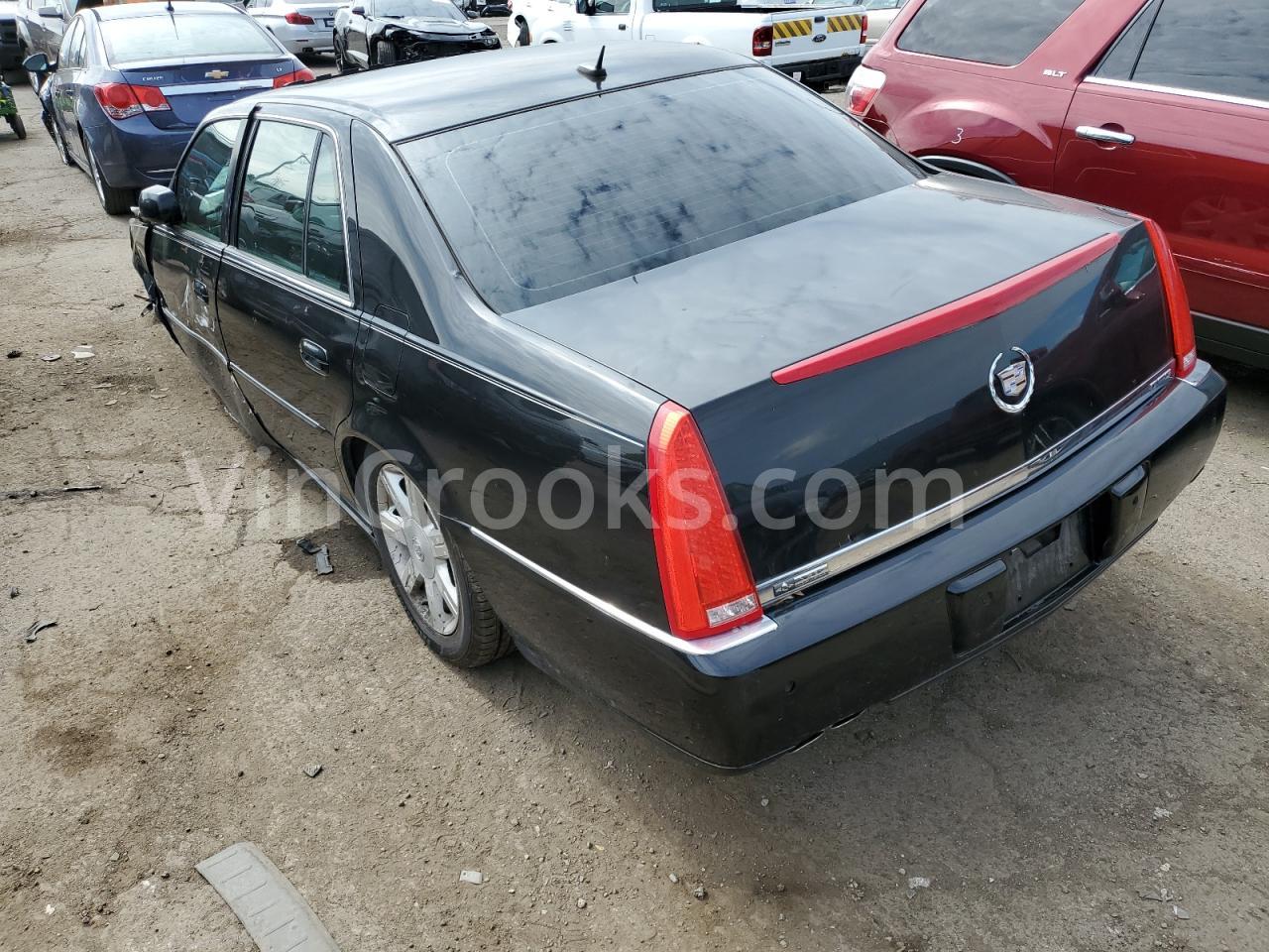 1G6KD57977U185152