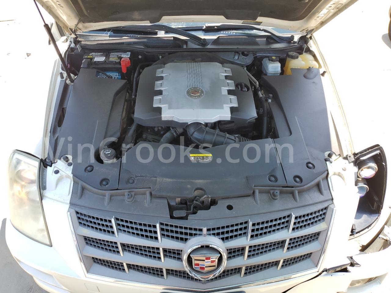 1G6DW67V890138597