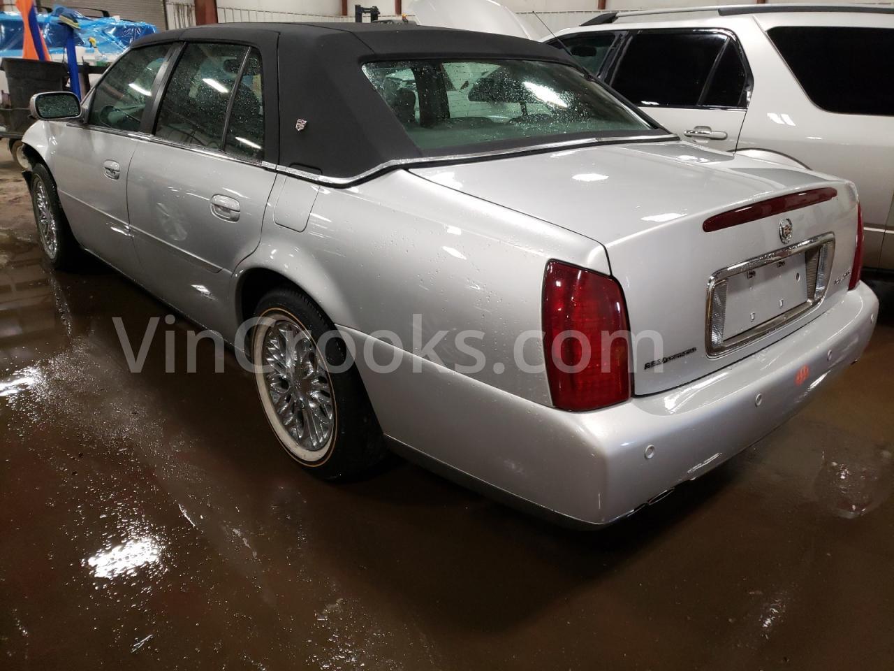 1G6KD54Y52U119932