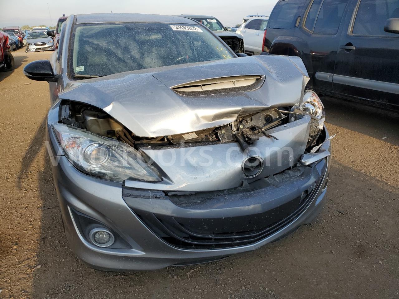 JM1BL1L45D1738283