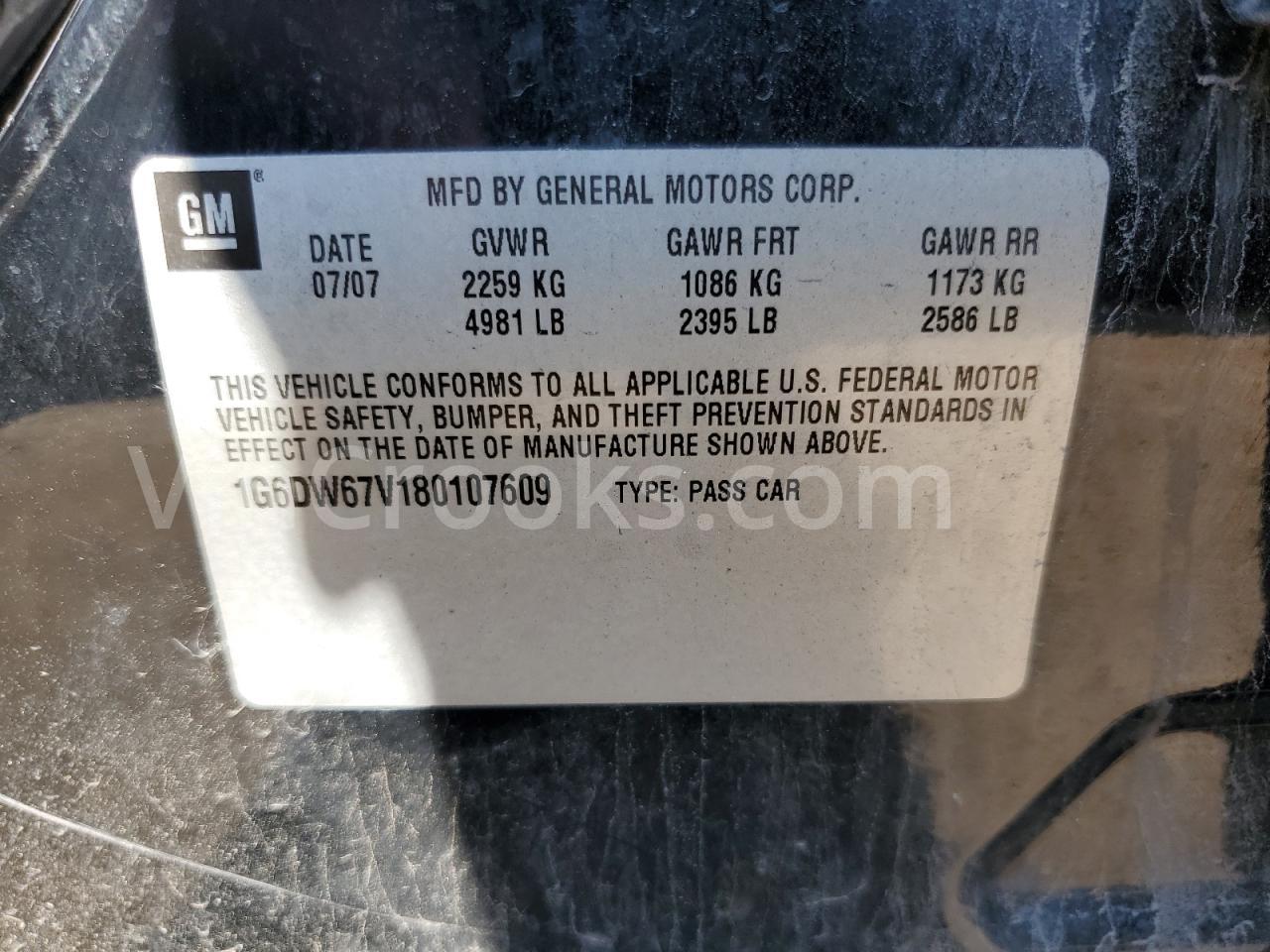 1G6DW67V180107609