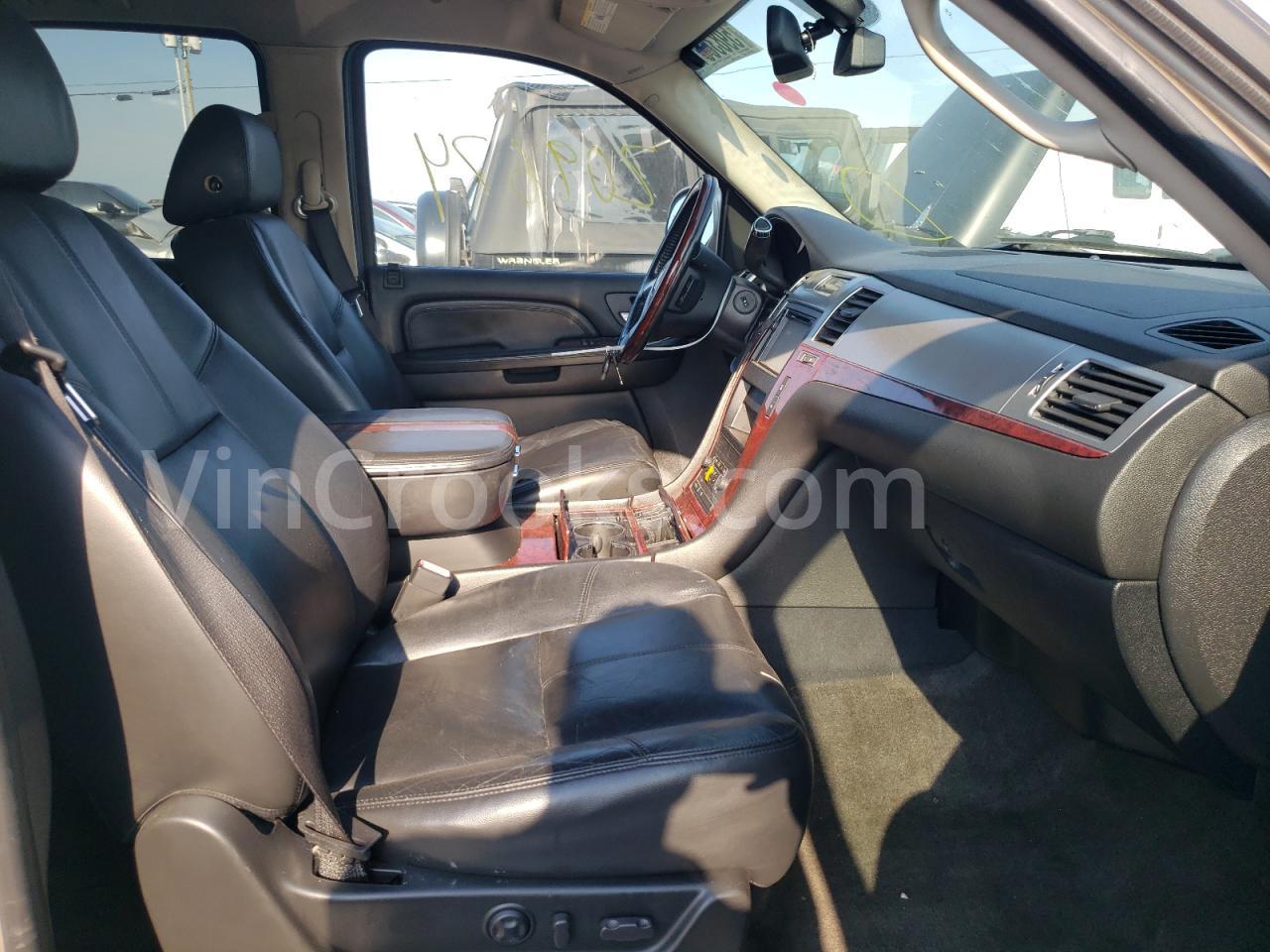 1GYFK638X7R151386
