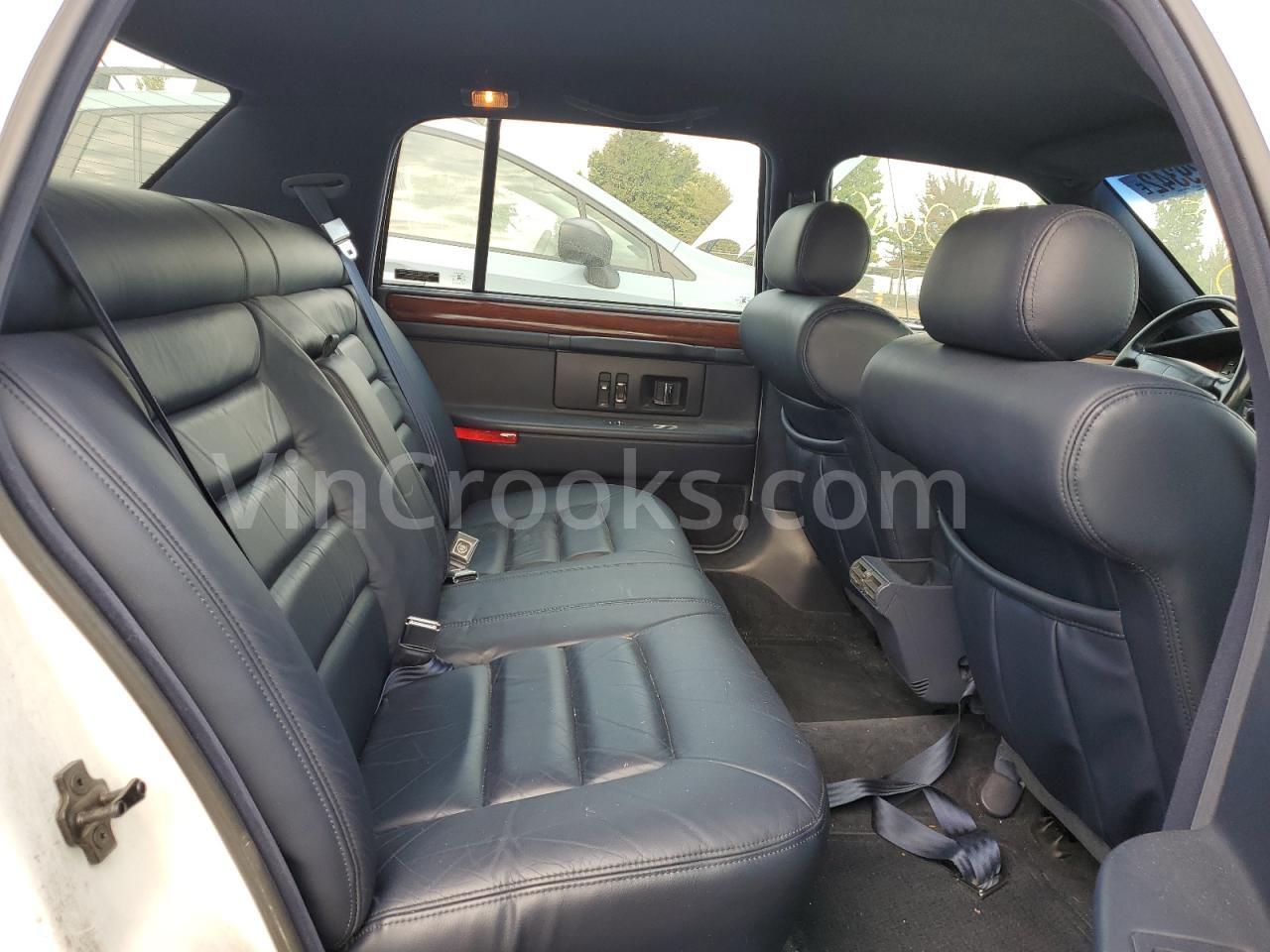 1G6KD52Y4TU206063