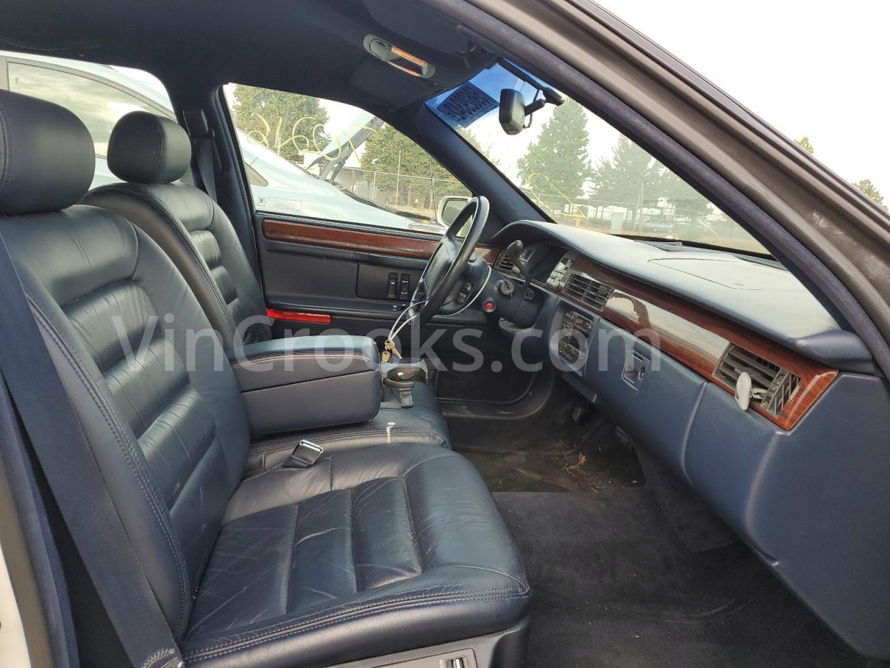 1G6KD52Y4TU206063