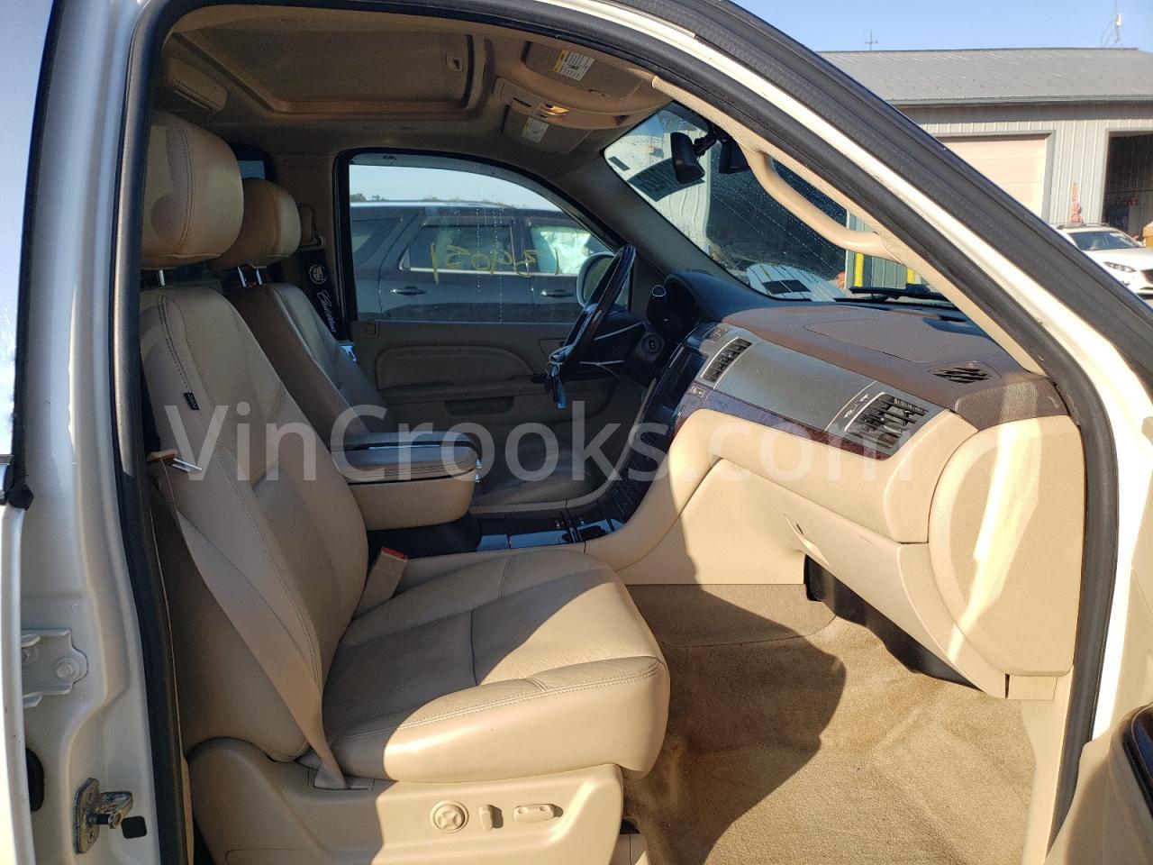 1GYS4CEF6BR130403