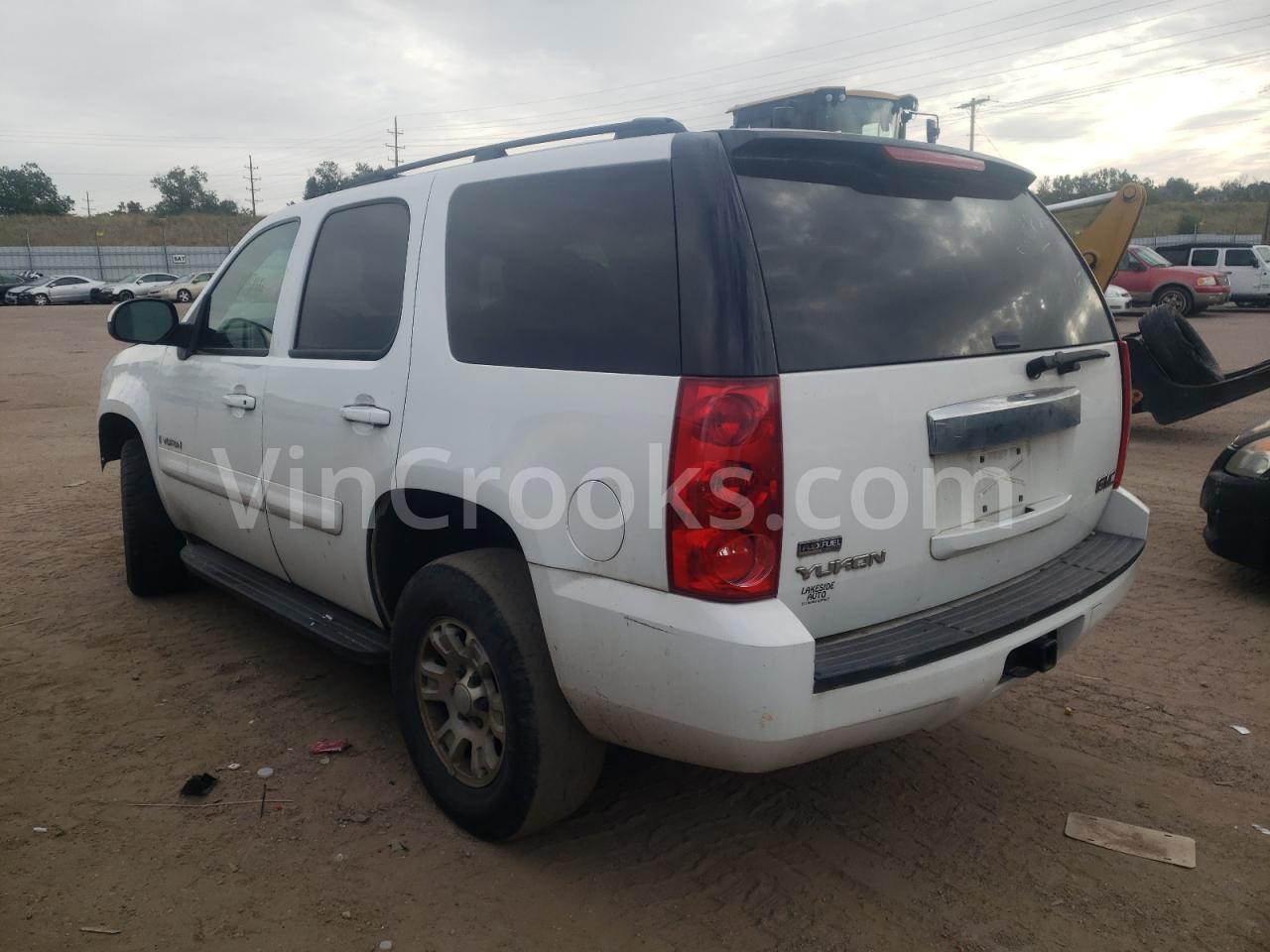 1GKFK130X8R228136