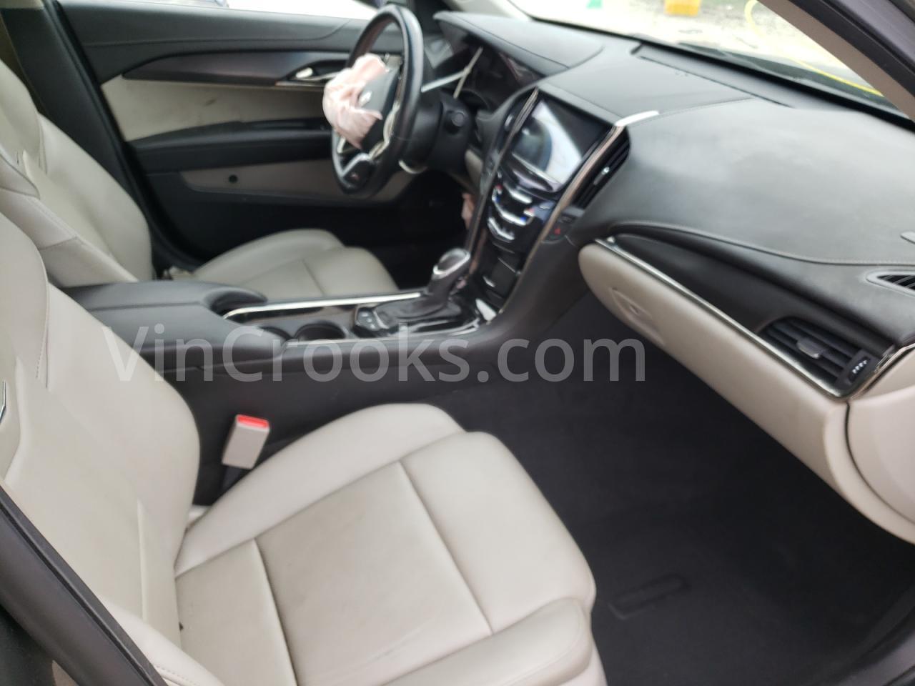 1G6AG5RX8H0117045