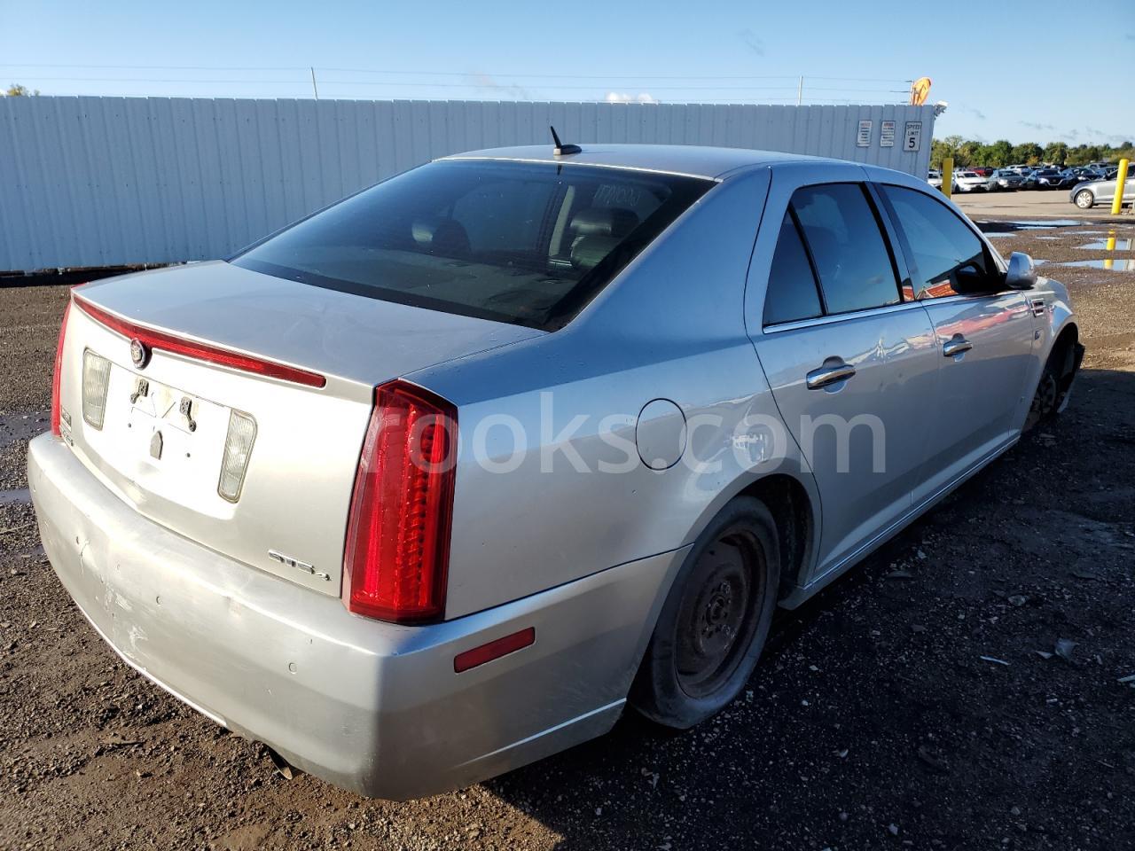 1G6DW67V480125571