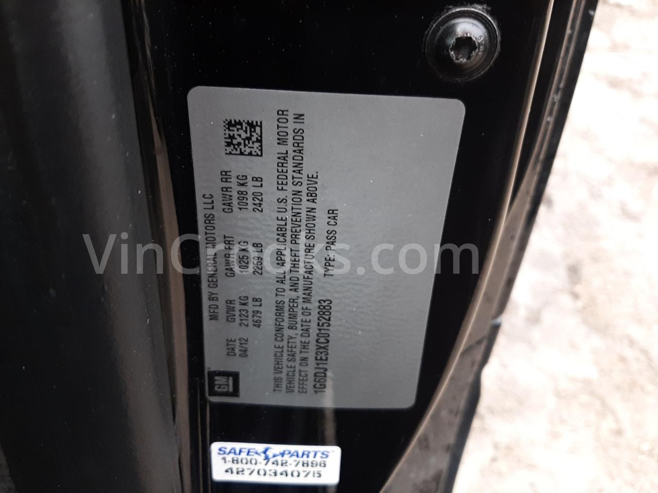 1G6DJ1E3XC0152883