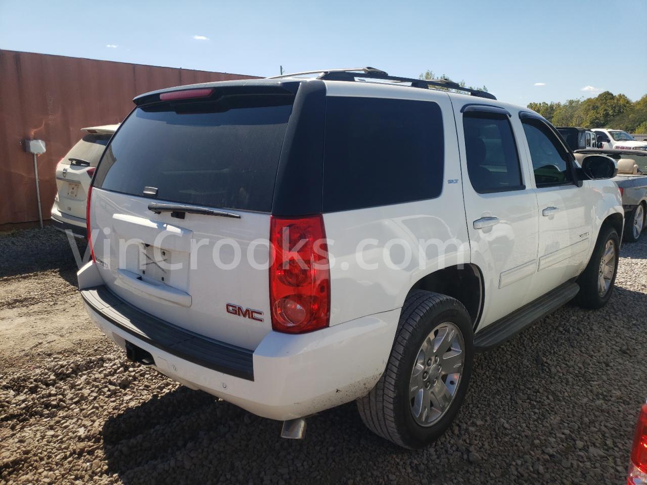 1GKS1CE05DR217517