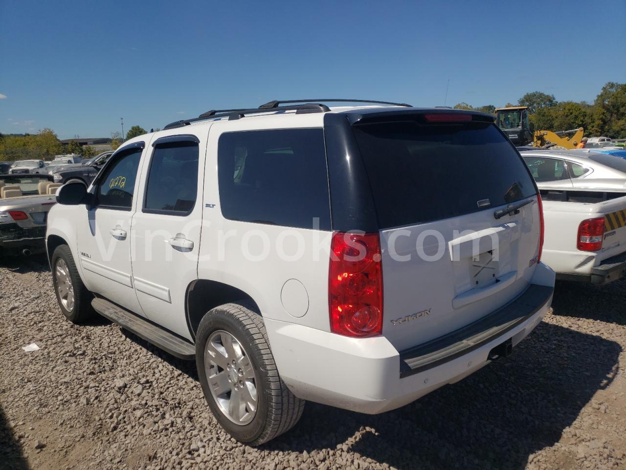 1GKS1CE05DR217517