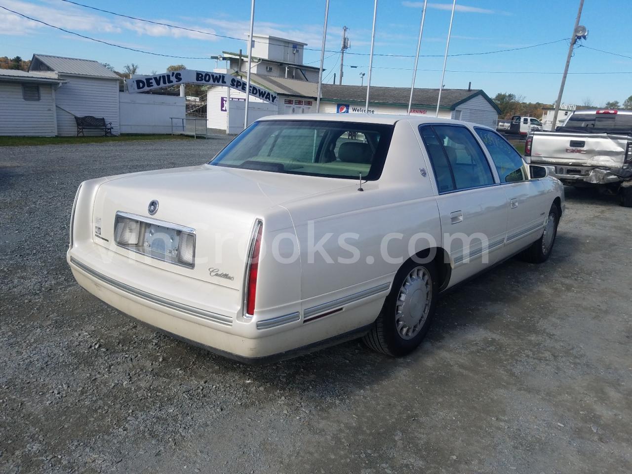 1G6KD54Y6XU717096