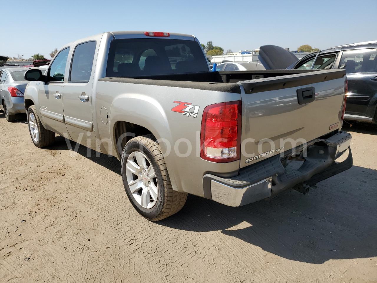 2GTEK13J581273185