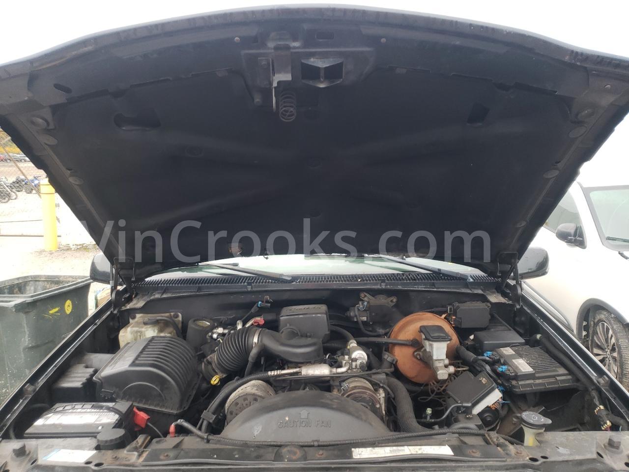 1GYEK13R3YR126208