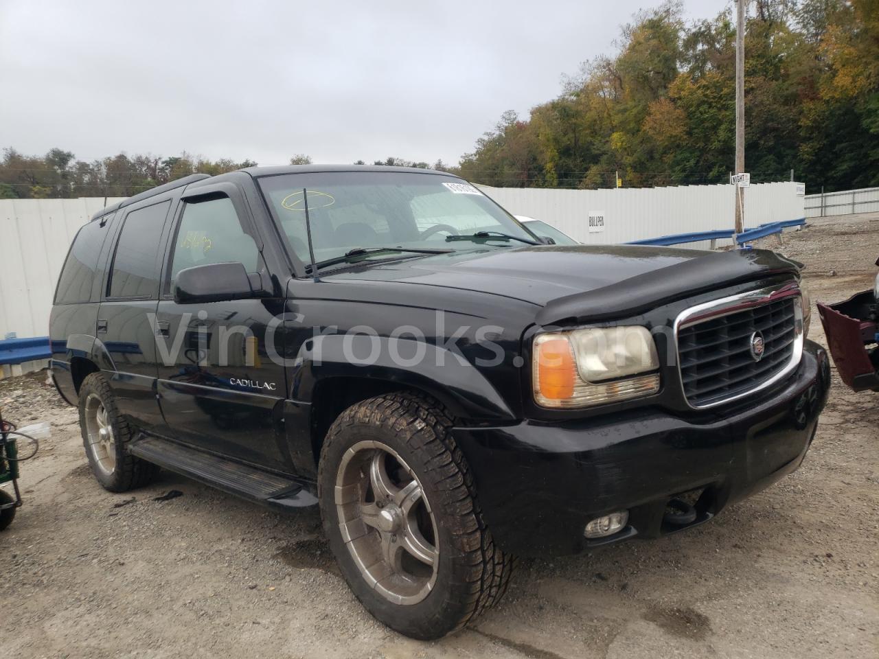 1GYEK13R3YR126208