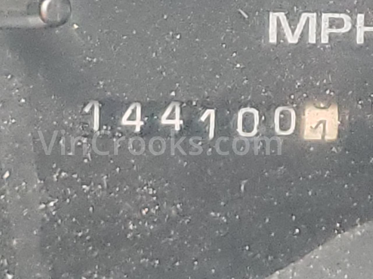1GYEK13R3YR126208
