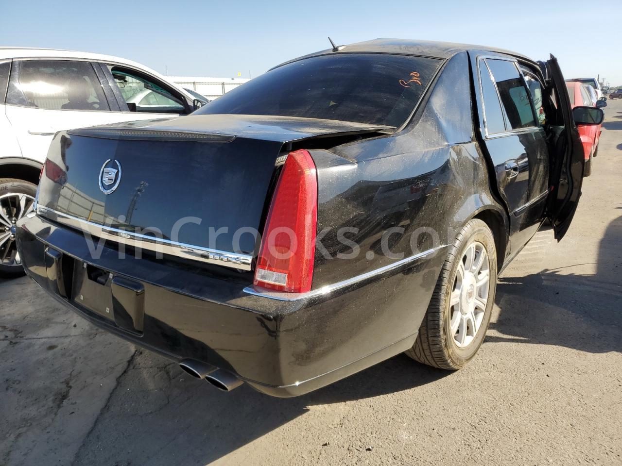 1G6KD57Y18U158442