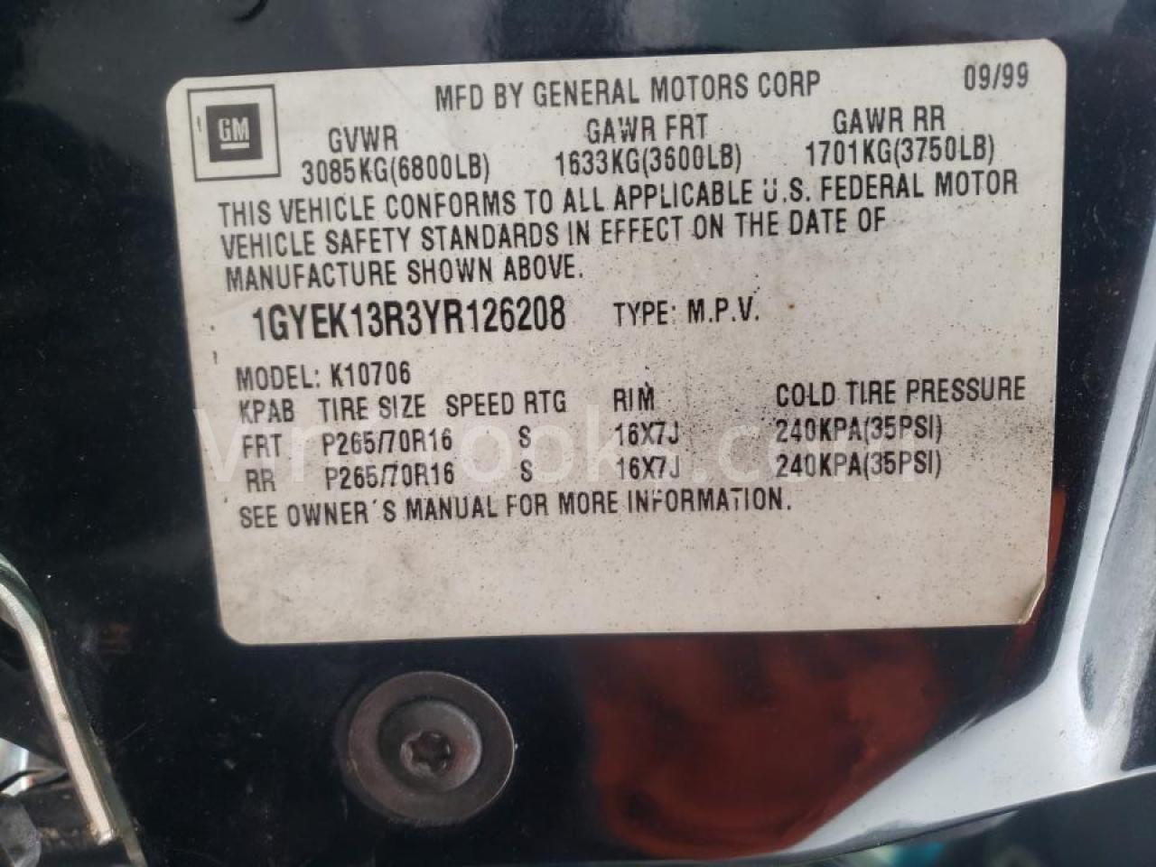 1GYEK13R3YR126208