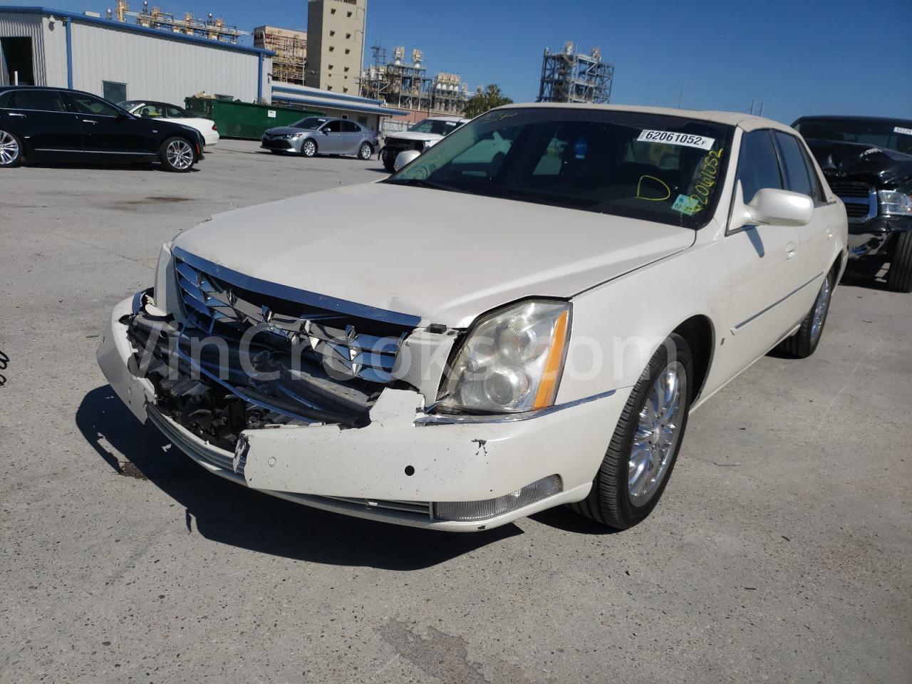 1G6KD5EY1AU105605