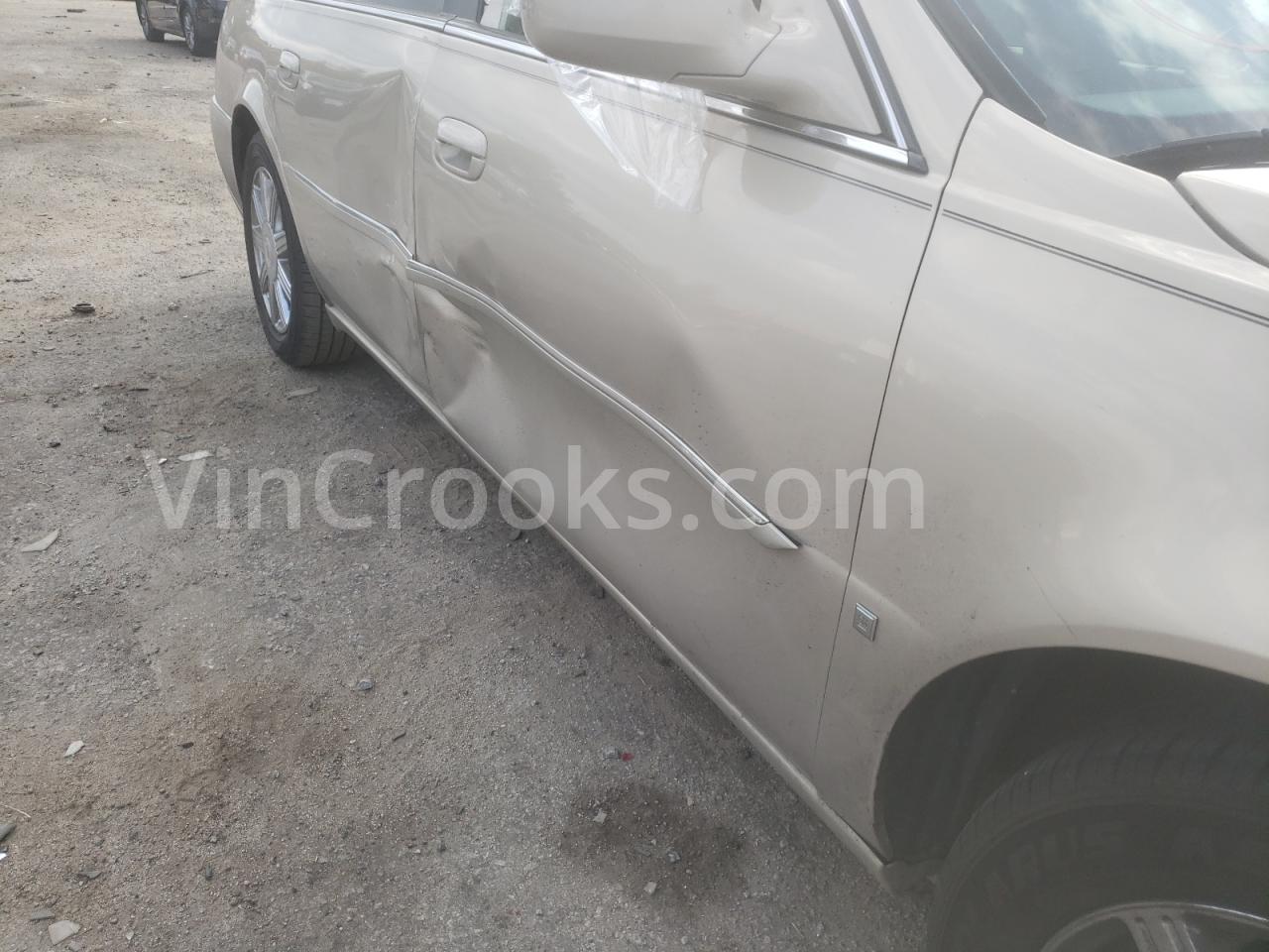 1G6KD57Y68U120155