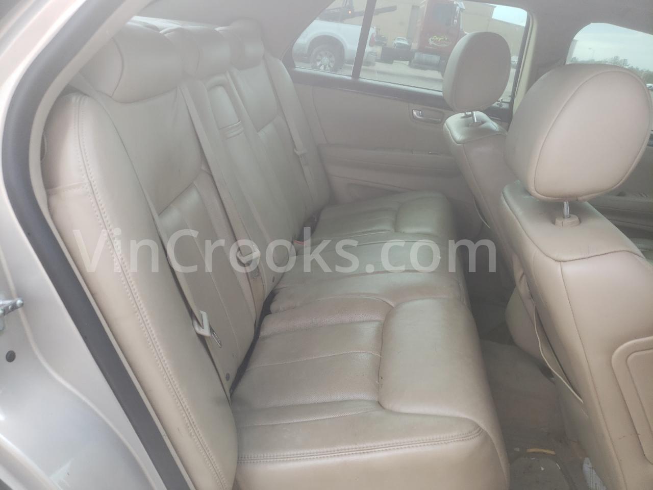 1G6KD57Y68U120155