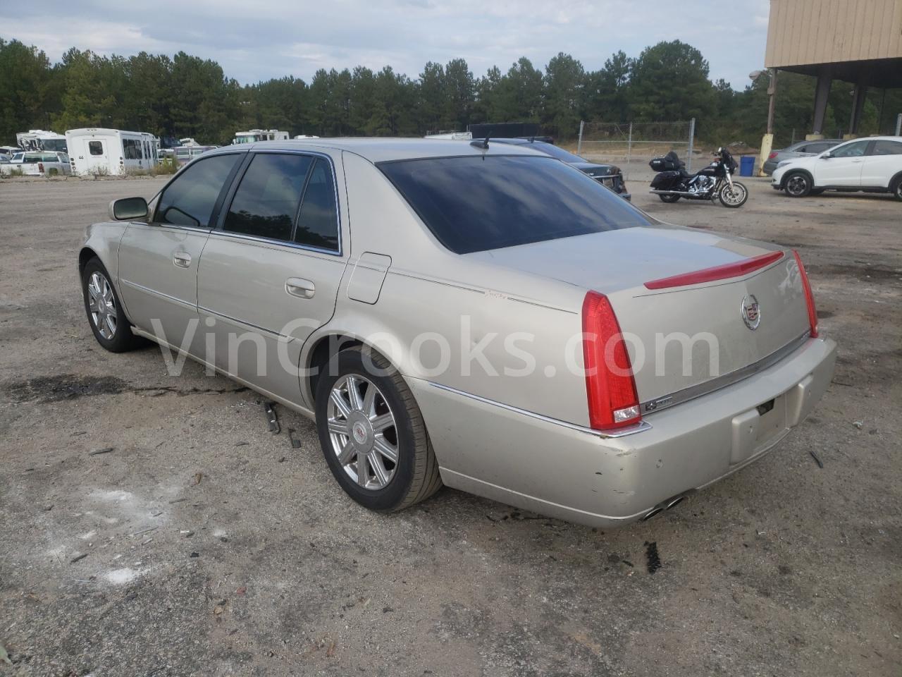 1G6KD57Y68U120155