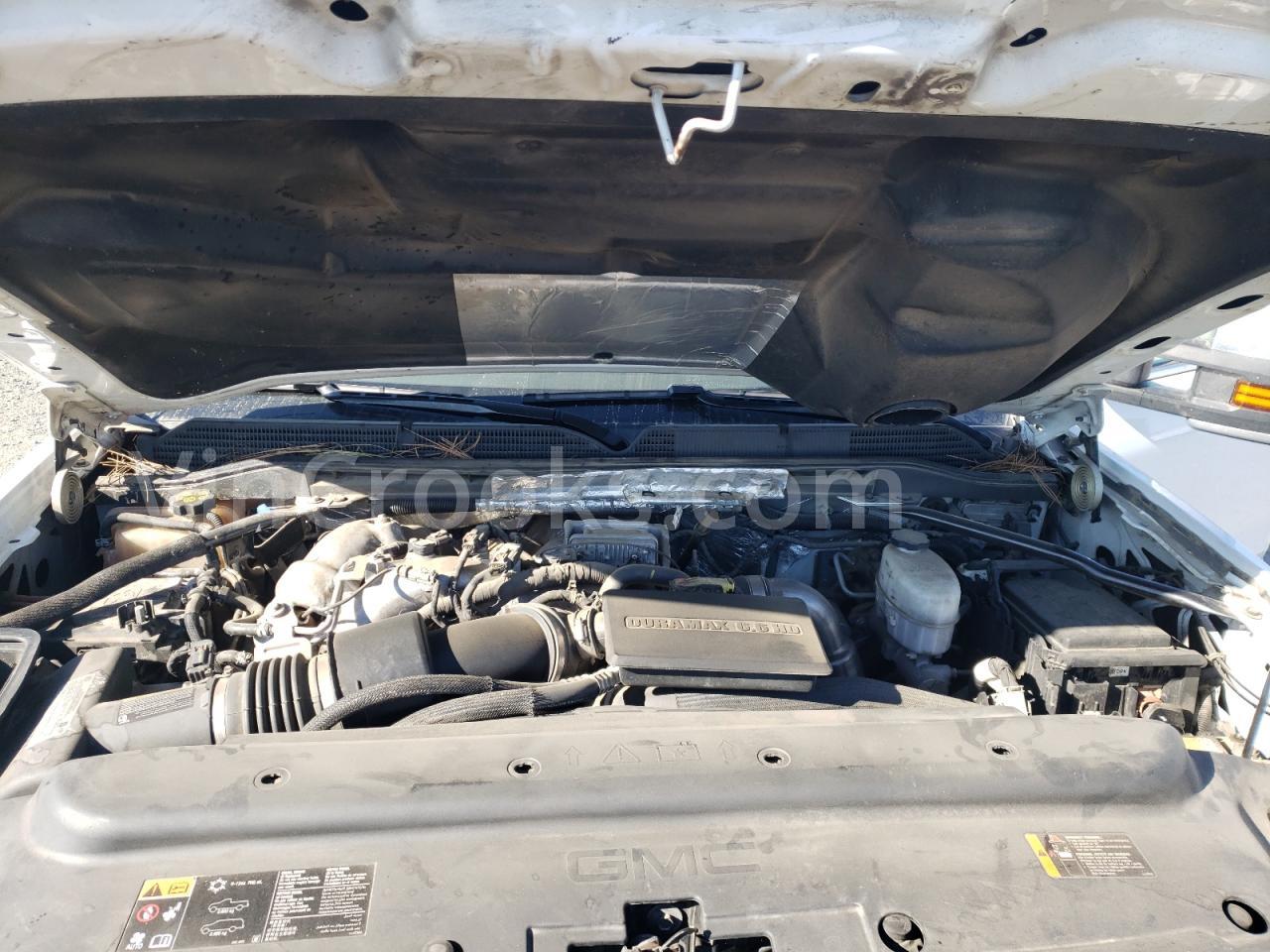 1GT12SEY8KF261918