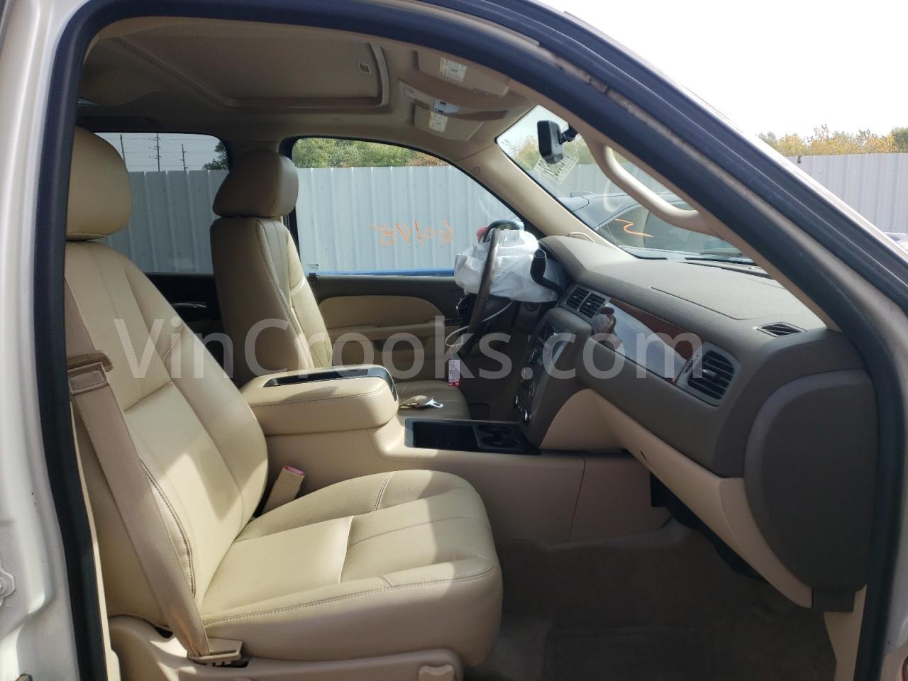 1GKS2CE02ER246746